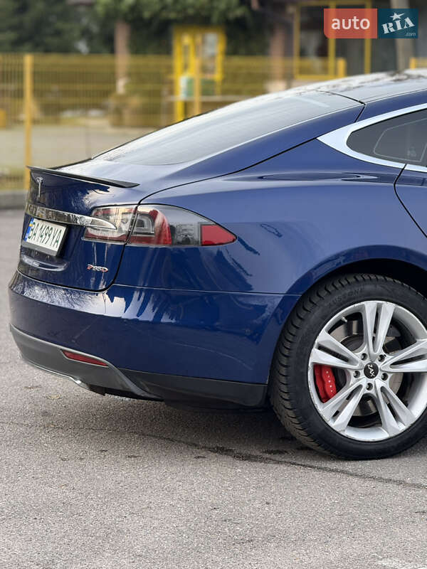 Лифтбек Tesla Model S 2015 в Александрие фото 10 Лифтбек Tesla Model S 2015 в Александрие