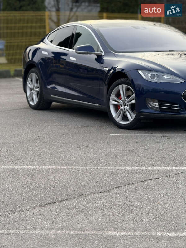 Лифтбек Tesla Model S 2015 в Александрие фото 25 Лифтбек Tesla Model S 2015 в Александрие