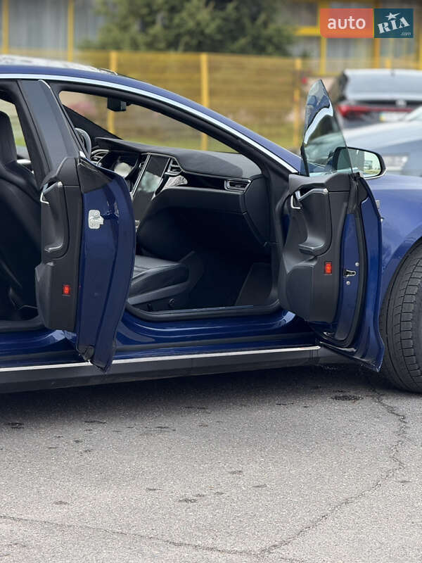 Лифтбек Tesla Model S 2015 в Александрие фото 33 Лифтбек Tesla Model S 2015 в Александрие