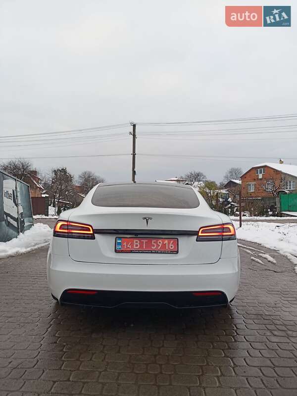Лифтбек Tesla Model S 2022 в Львове