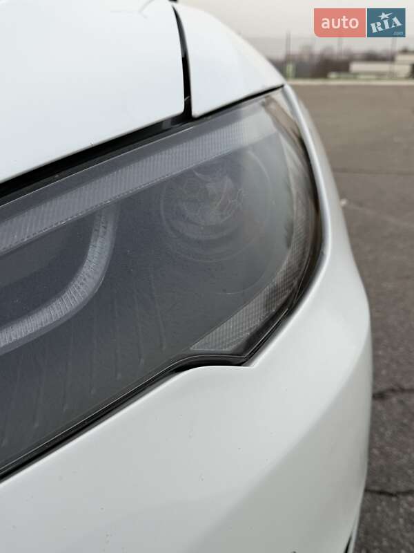 Ліфтбек Tesla Model S 2015 в Харкові