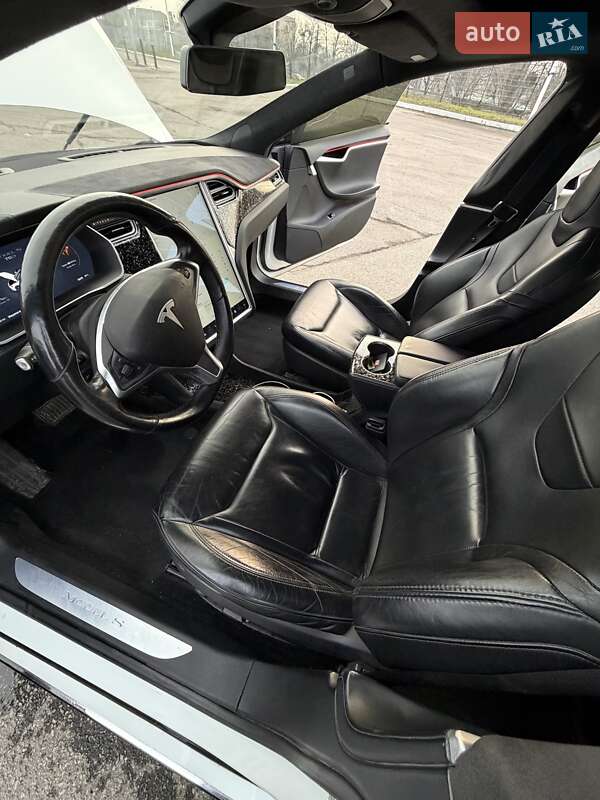 Ліфтбек Tesla Model S 2015 в Харкові