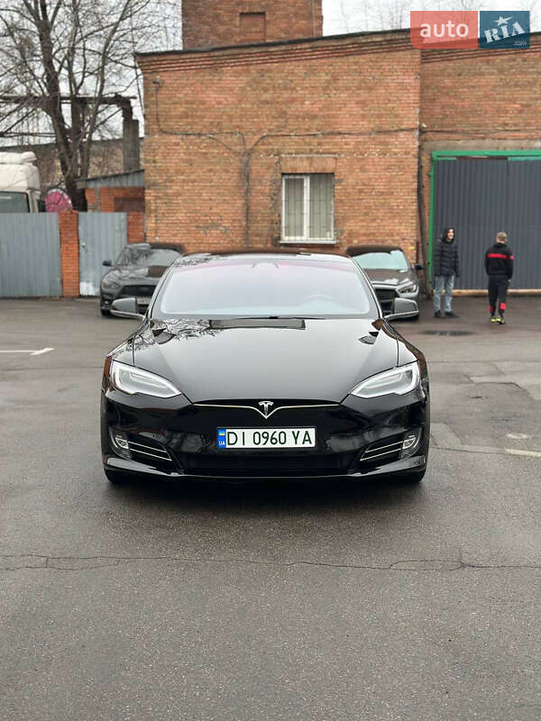 Ліфтбек Tesla Model S 2021 в Києві