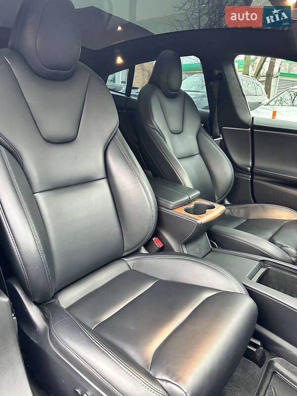Ліфтбек Tesla Model S 2021 в Києві