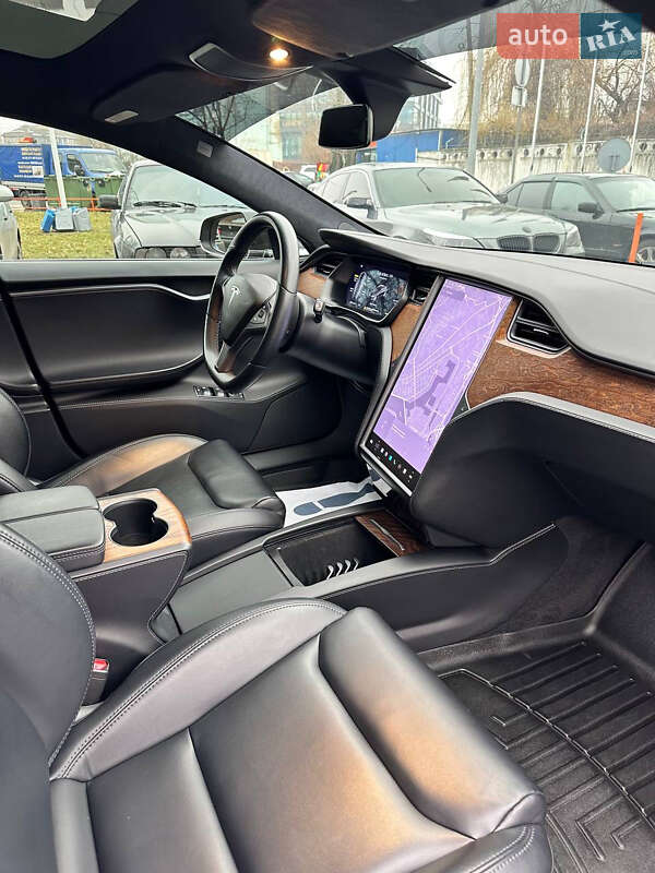 Ліфтбек Tesla Model S 2021 в Києві