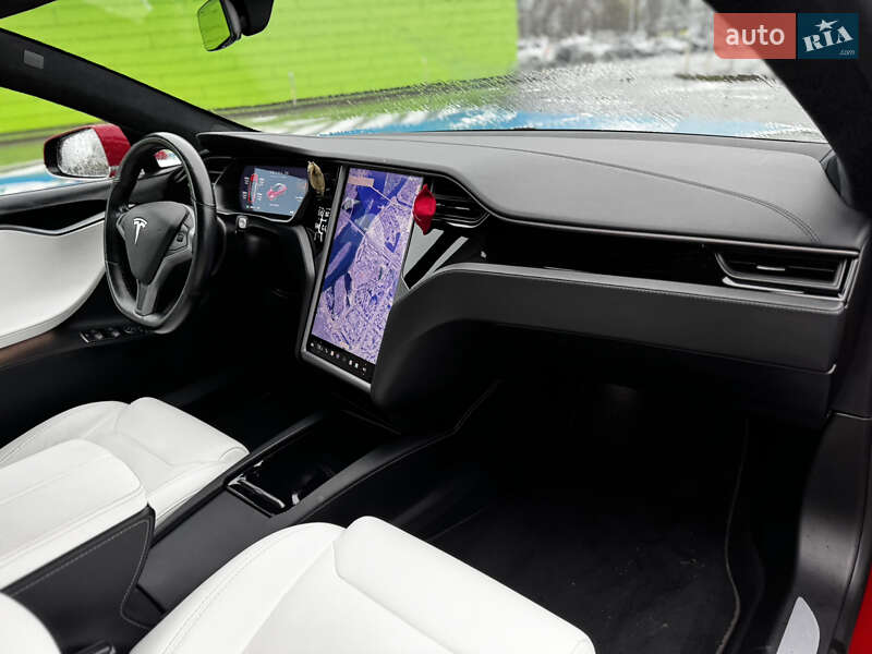 Лифтбек Tesla Model S 2019 в Киеве
