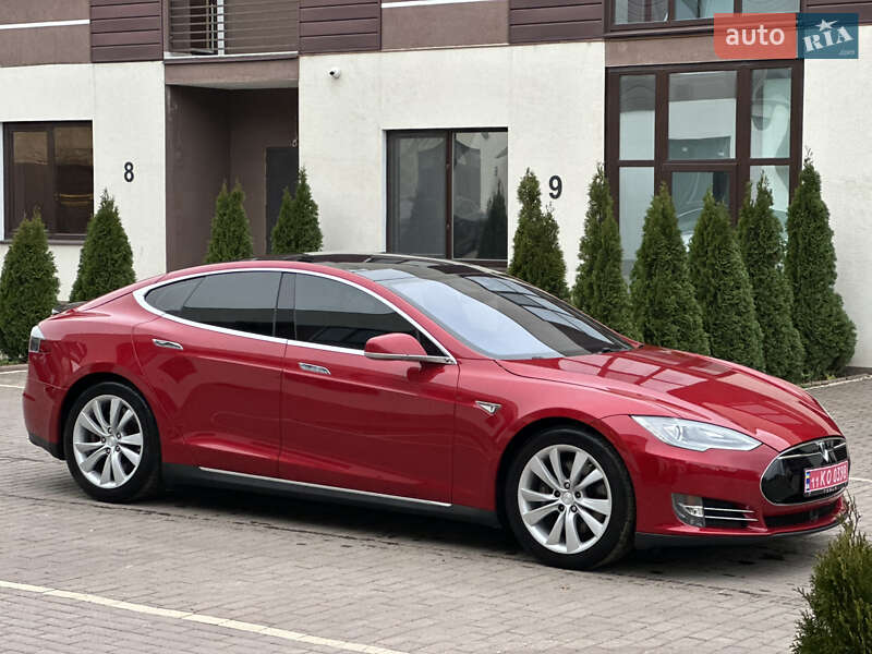 Ліфтбек Tesla Model S 2015 в Одесі фото 8 Ліфтбек Tesla Model S 2015 в Одесі