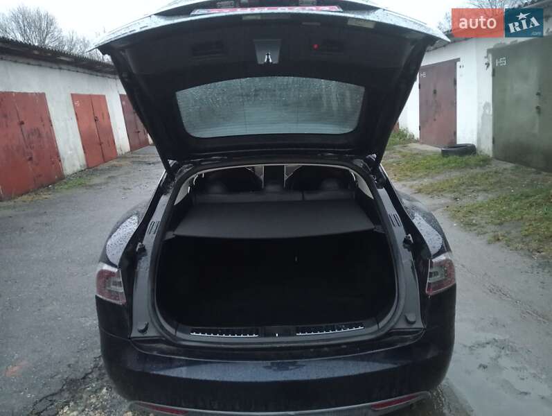 Лифтбек Tesla Model S 2013 в Шепетовке