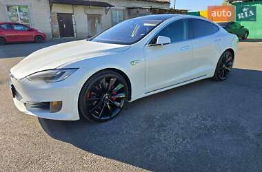 Лифтбек Tesla Model S 2016 в Владимире
