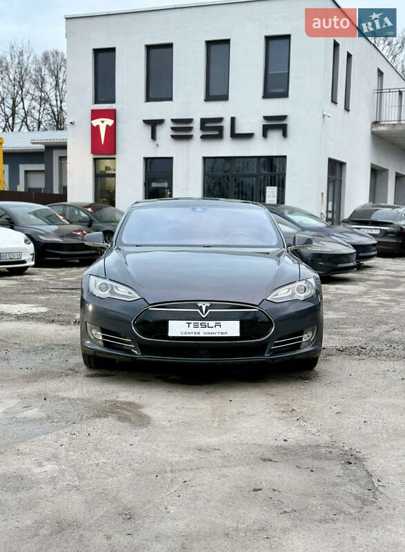Ліфтбек Tesla Model S 2014 в Вінниці фото 3 Ліфтбек Tesla Model S 2014 в Вінниці