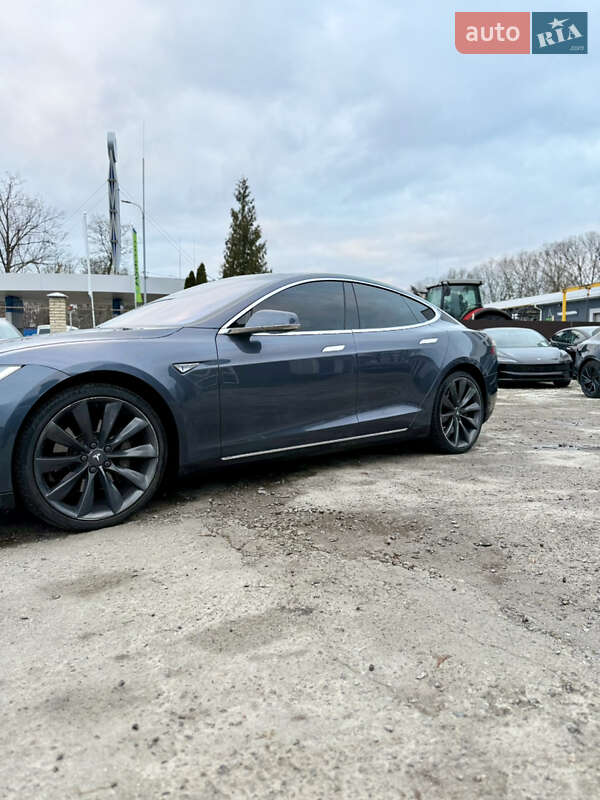Ліфтбек Tesla Model S 2014 в Вінниці фото 13 Ліфтбек Tesla Model S 2014 в Вінниці