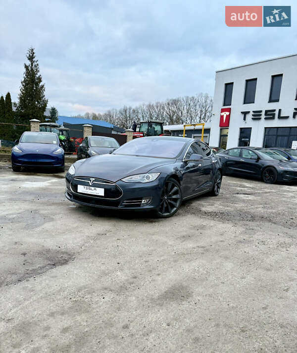 Ліфтбек Tesla Model S 2014 в Вінниці фото 14 Ліфтбек Tesla Model S 2014 в Вінниці