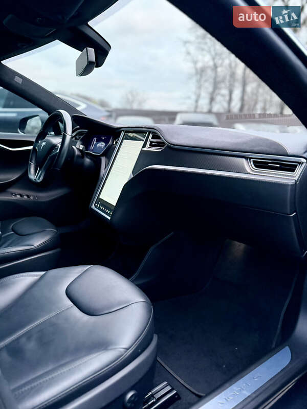 Ліфтбек Tesla Model S 2014 в Вінниці фото 27 Ліфтбек Tesla Model S 2014 в Вінниці