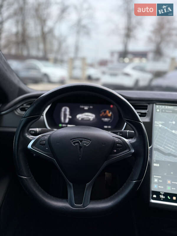 Ліфтбек Tesla Model S 2014 в Вінниці фото 35 Ліфтбек Tesla Model S 2014 в Вінниці
