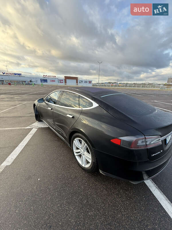 Ліфтбек Tesla Model S 2014 в Одесі