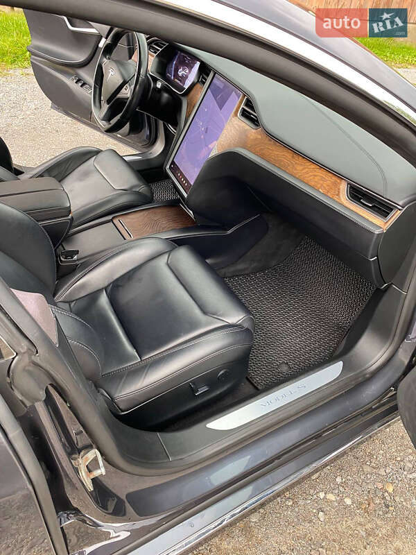 Лифтбек Tesla Model S 2018 в Каменке-Бугской фото 7 Лифтбек Tesla Model S 2018 в Каменке-Бугской