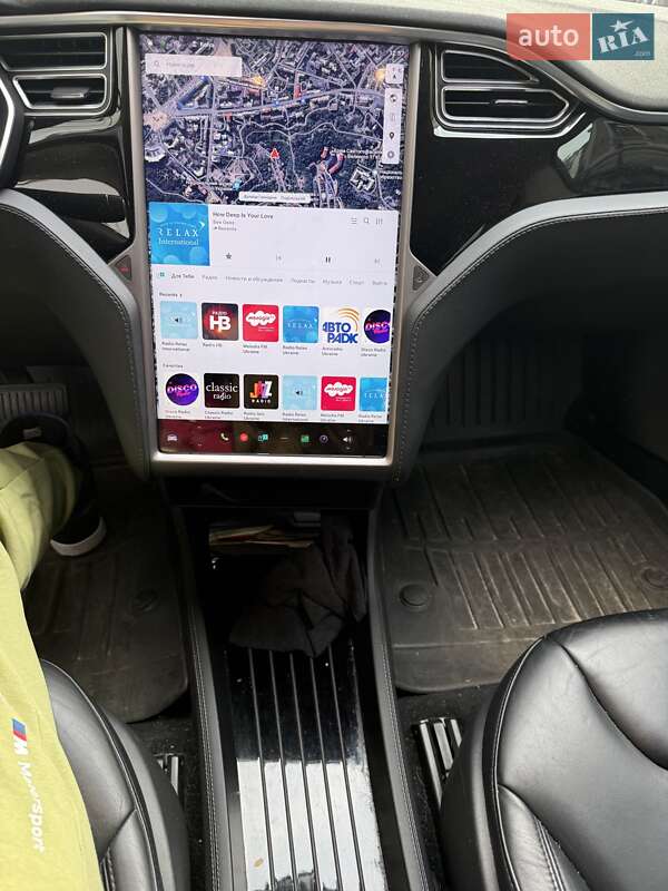 Лифтбек Tesla Model S 2015 в Киеве