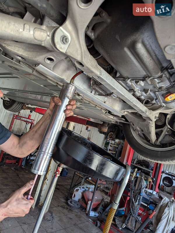 Ліфтбек Tesla Model S 2017 в Києві фото 27 Ліфтбек Tesla Model S 2017 в Києві