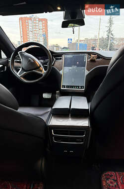 Лифтбек Tesla Model S 2018 в Чернигове