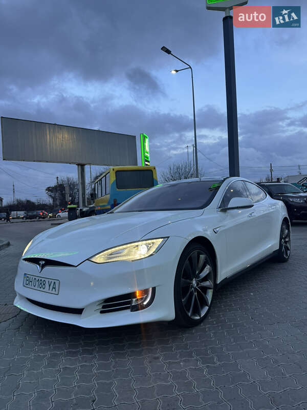 Ліфтбек Tesla Model S 2013 в Одесі