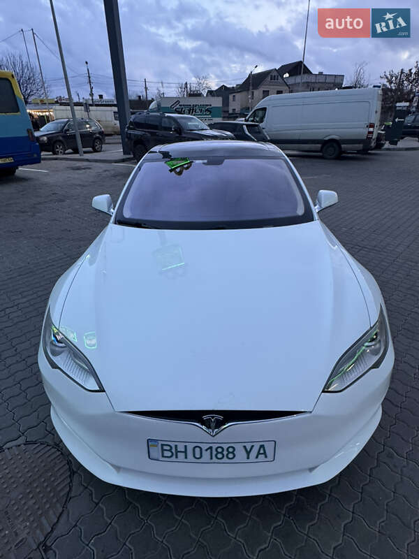 Ліфтбек Tesla Model S 2013 в Одесі