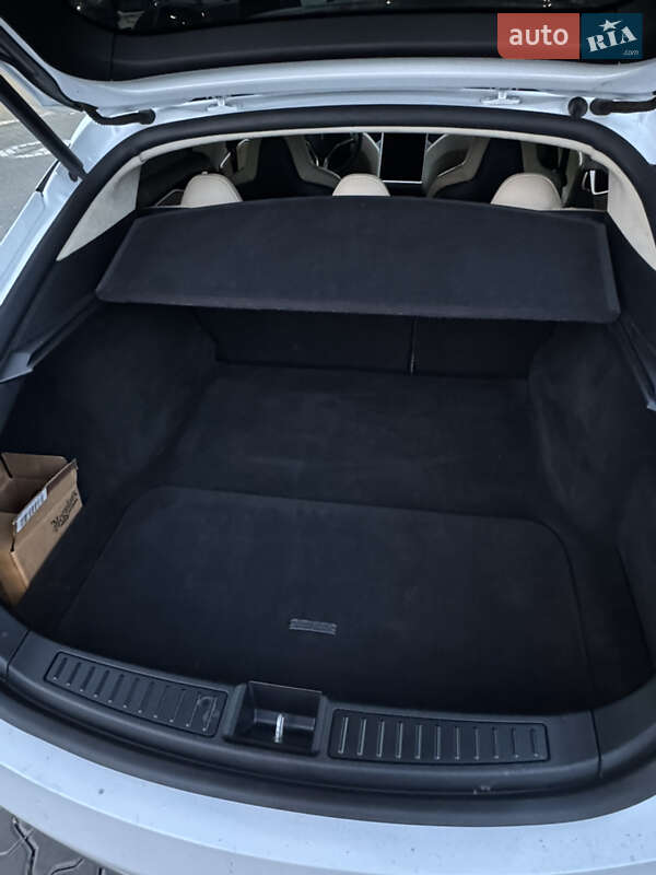 Ліфтбек Tesla Model S 2013 в Одесі