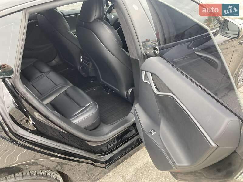 Лифтбек Tesla Model S 2020 в Днепре фото 12 Лифтбек Tesla Model S 2020 в Днепре