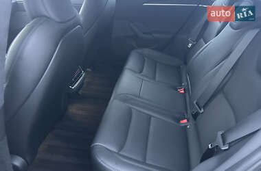 Лифтбек Tesla Model S 2021 в Киеве