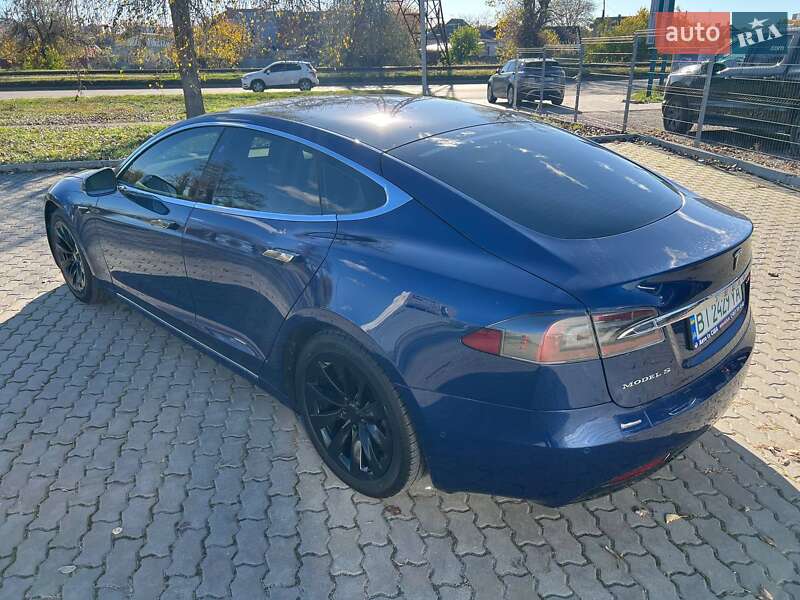 Лифтбек Tesla Model S 2017 в Кременчуге
