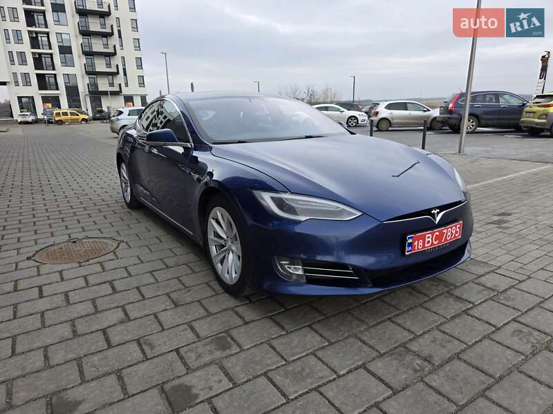 Лифтбек Tesla Model S 2018 в Ровно фото 14 Лифтбек Tesla Model S 2018 в Ровно