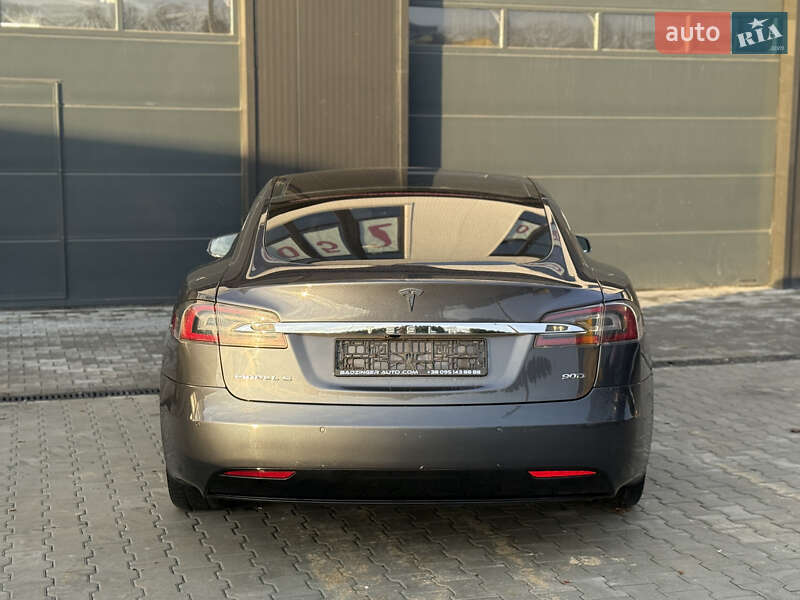 Лифтбек Tesla Model S 2016 в Городке фото 5 Лифтбек Tesla Model S 2016 в Городке