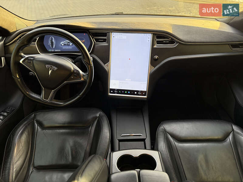 Лифтбек Tesla Model S 2016 в Городке фото 7 Лифтбек Tesla Model S 2016 в Городке