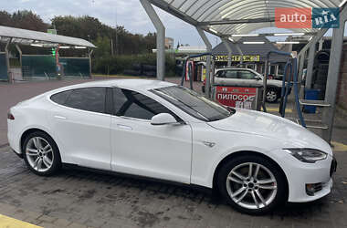 Ліфтбек Tesla Model S 2015 в Рівному