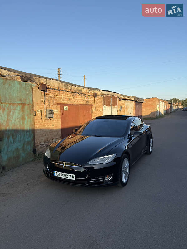 Лифтбек Tesla Model S 2014 в Виннице фото 3 Лифтбек Tesla Model S 2014 в Виннице