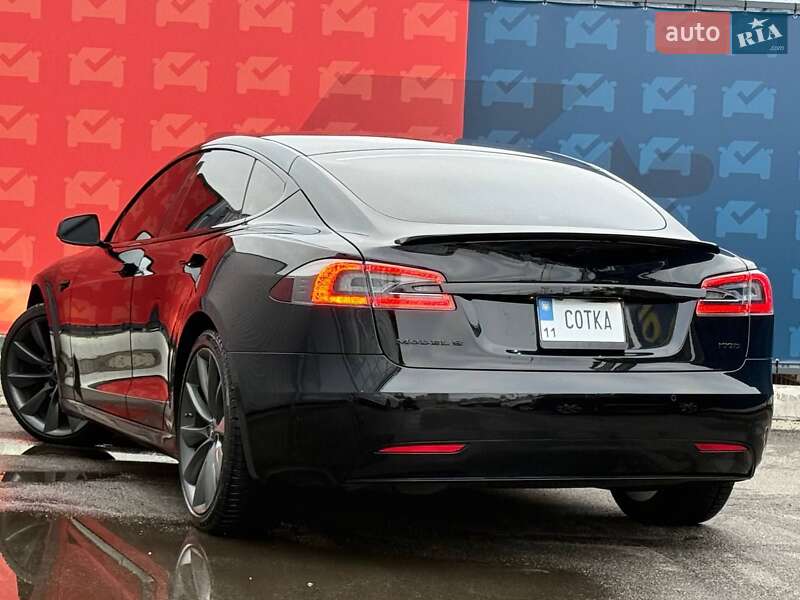 Лифтбек Tesla Model S 2019 в Киеве
