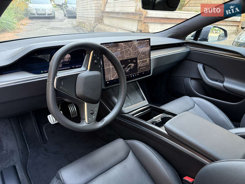 Лифтбек Tesla Model S 2023 в Киеве