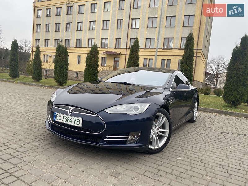Лифтбек Tesla Model S 2013 в Коломые
