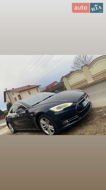 Лифтбек Tesla Model S 2013 в Коломые