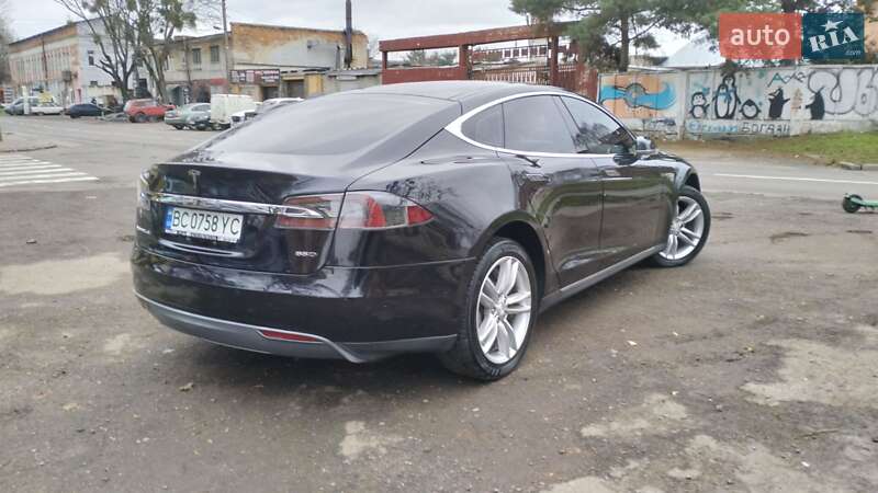 Лифтбек Tesla Model S 2015 в Львове фото 4 Лифтбек Tesla Model S 2015 в Львове