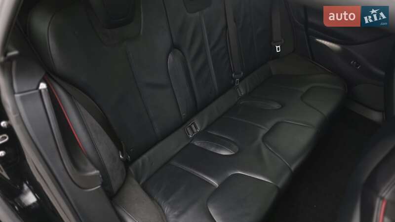 Ліфтбек Tesla Model S 2013 в Києві