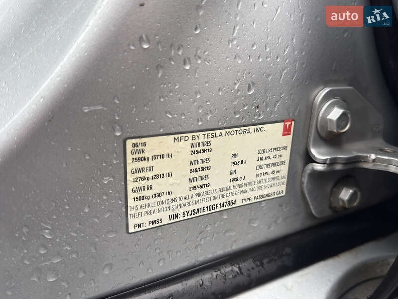 Лифтбек Tesla Model S 2016 в Киеве фото 34 Лифтбек Tesla Model S 2016 в Киеве