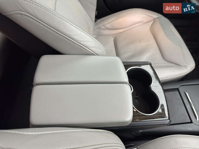 Лифтбек Tesla Model S 2016 в Киеве фото 40 Лифтбек Tesla Model S 2016 в Киеве