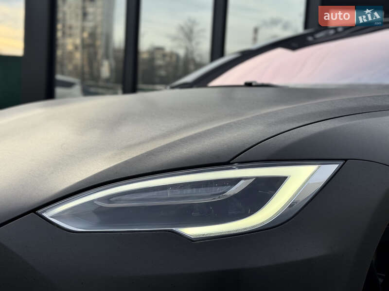 Ліфтбек Tesla Model S 2017 в Києві