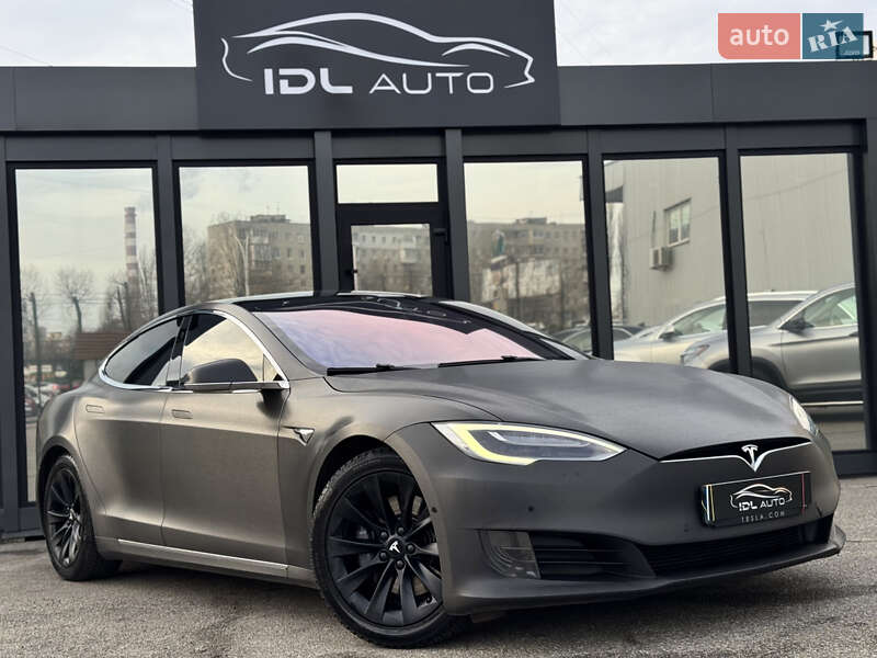 Ліфтбек Tesla Model S 2017 в Києві
