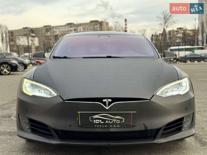 Ліфтбек Tesla Model S 2017 в Києві