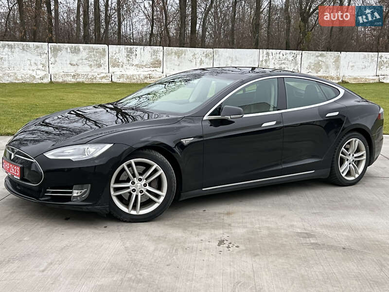 Ліфтбек Tesla Model S 2015 в Луцьку фото 3 Ліфтбек Tesla Model S 2015 в Луцьку