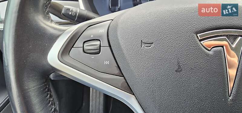Лифтбек Tesla Model S 2014 в Тернополе