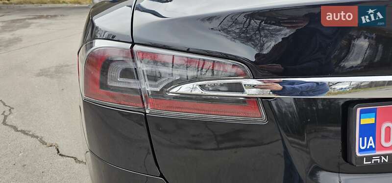 Лифтбек Tesla Model S 2014 в Тернополе