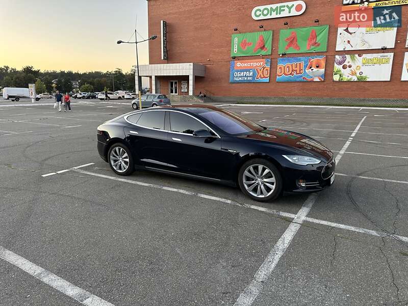 Лифтбек Tesla Model S 2013 в Киеве фото 4 Лифтбек Tesla Model S 2013 в Киеве