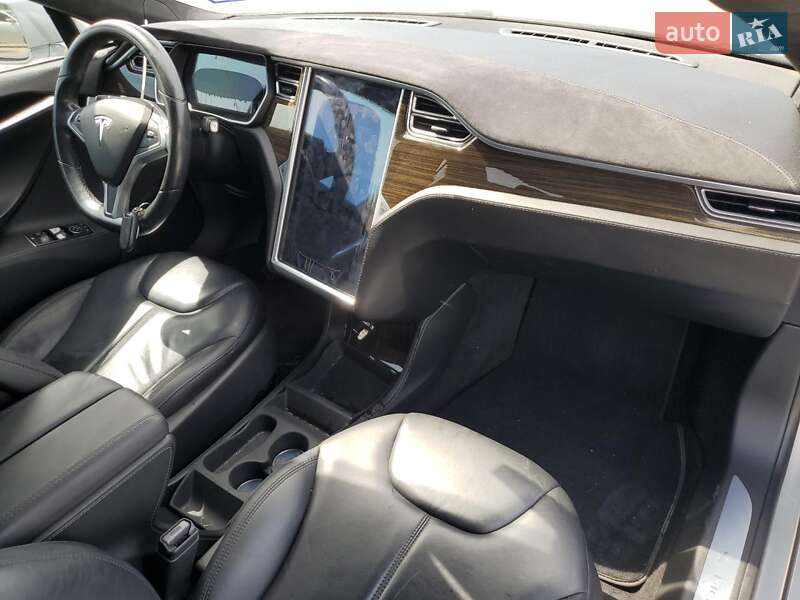 Ліфтбек Tesla Model S 2014 в Львові фото 7 Ліфтбек Tesla Model S 2014 в Львові